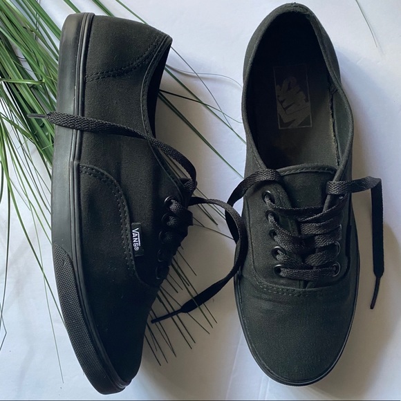 Vans Shoes - VANS Authentic Off the Wall T375 Lace up sneaker